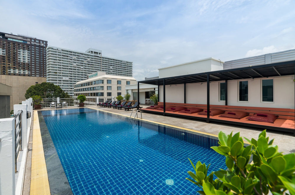 Sea Me Spring Hotel Pattaya Buitenkant foto