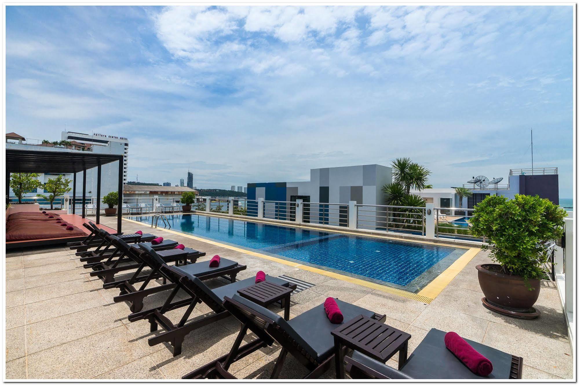 Sea Me Spring Hotel Pattaya Buitenkant foto
